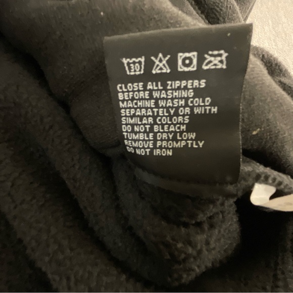 NEW BALANCE BRAND GRAFIC LIGHTWEIGHT MEN’S FLEECE JACKET SIZE: XL BLACK AND GRAY - Picture 16 of 16